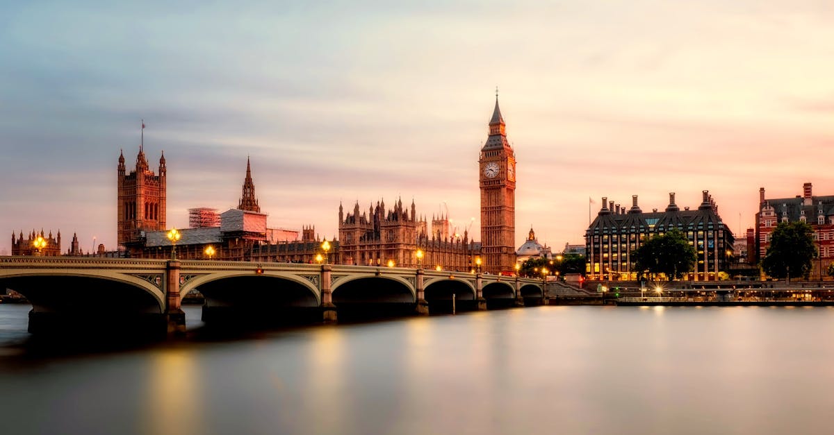 découvrez tout ce qu'il faut savoir sur les contrats internationaux. apprenez les enjeux, les règles et les meilleures pratiques pour la rédaction et la gestion de contrats à l'échelle mondiale. assurez-vous une communication claire et efficace dans vos relations commerciales internationales.