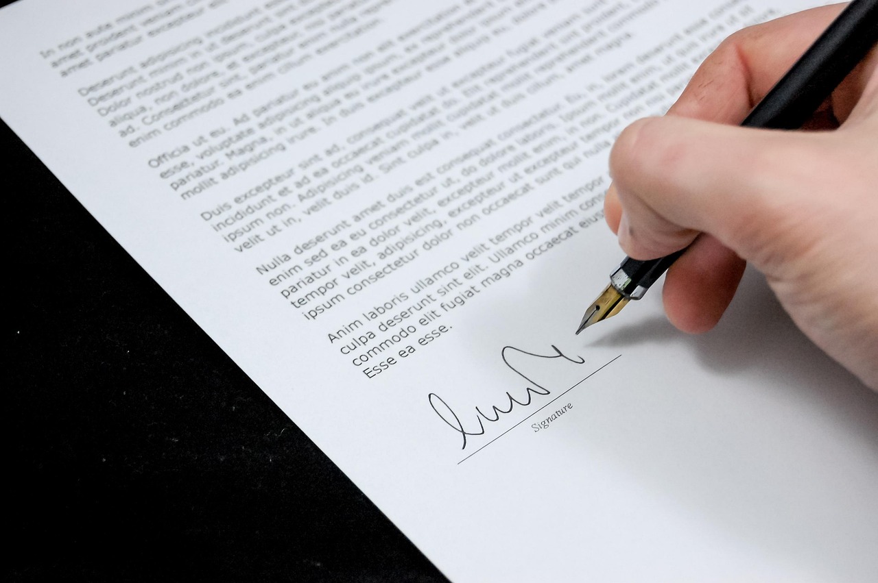 découvrez ce qu'est un company agreement, son importance pour les entreprises, les éléments clés à inclure et comment il sécurise la gestion et les relations entre associés.