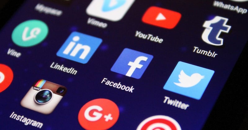Comment mettre un compte Twitter en public facilement