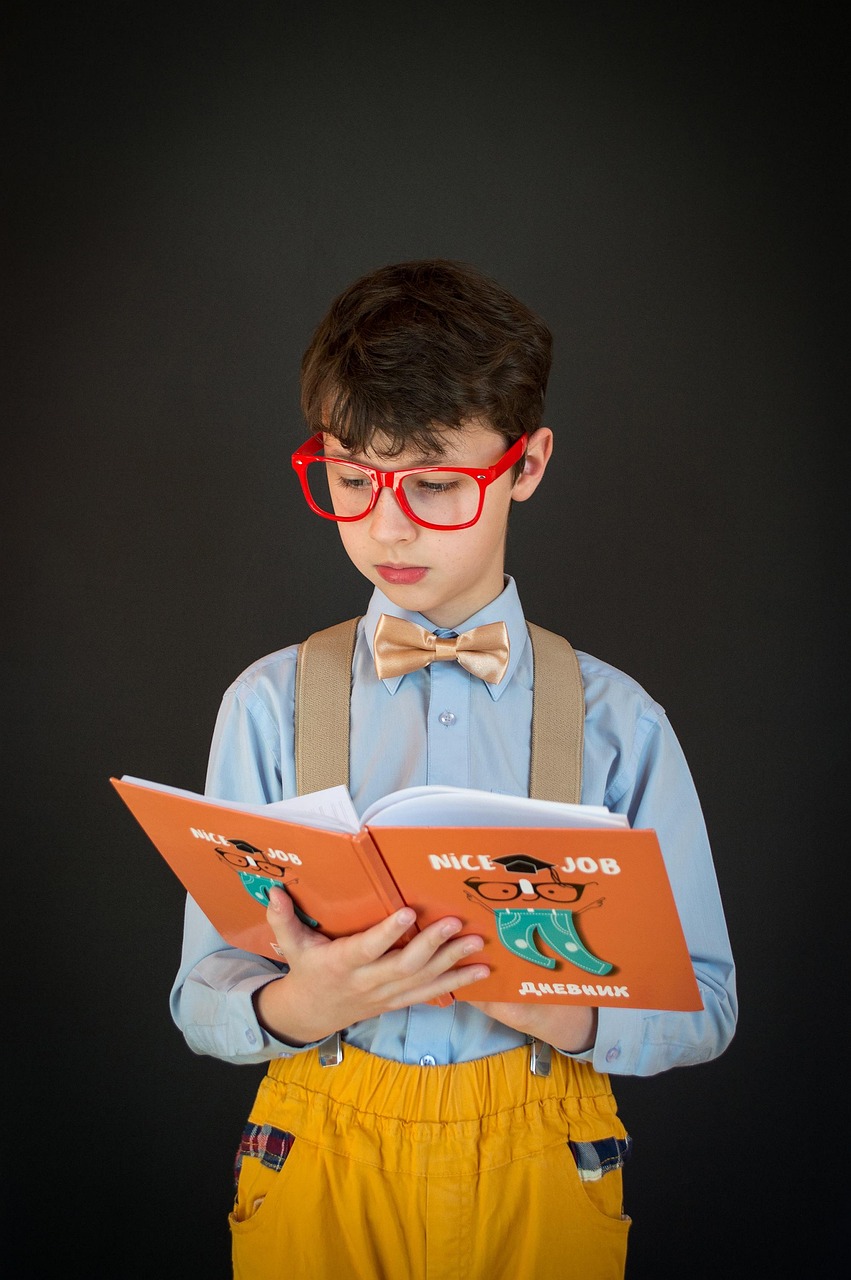 découvrez tout ce que vous devez savoir sur la propriété intellectuelle : définition, enjeux, types de droits et leur protection, ainsi que des conseils pratiques pour sécuriser vos créations et innovations.