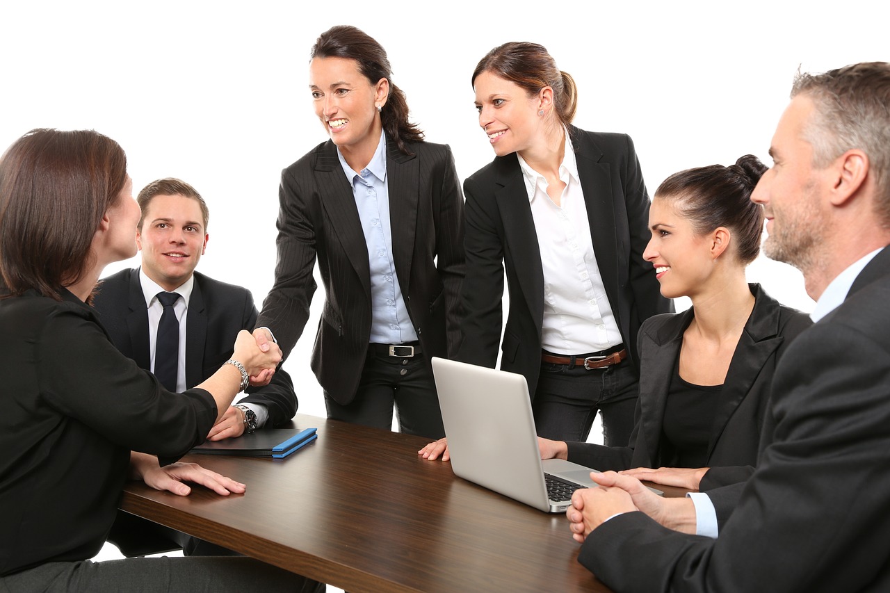 découvrez l'importance de l'accord de non-divulgation (nda) pour protéger vos informations sensibles. apprenez comment cet outil juridique essentiel garantit la confidentialité de vos secrets d'affaires et favorise des relations professionnelles sécurisées.