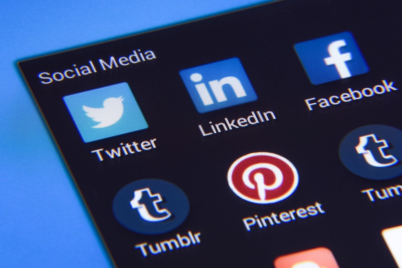 découvrez l'art du branding : créez une identité forte et mémorable pour votre entreprise. apprenez les stratégies essentielles pour promouvoir votre marque et engager votre audience efficacement.